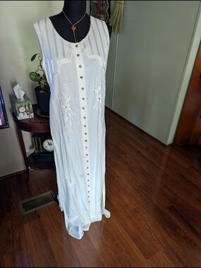 India Boutique White Embroidered Button-Front Maxi Dress-OS